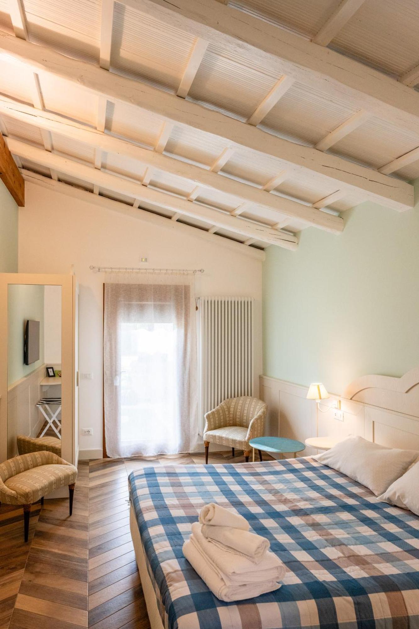 La Meridiana B&B Казале-суль-Силе Экстерьер фото